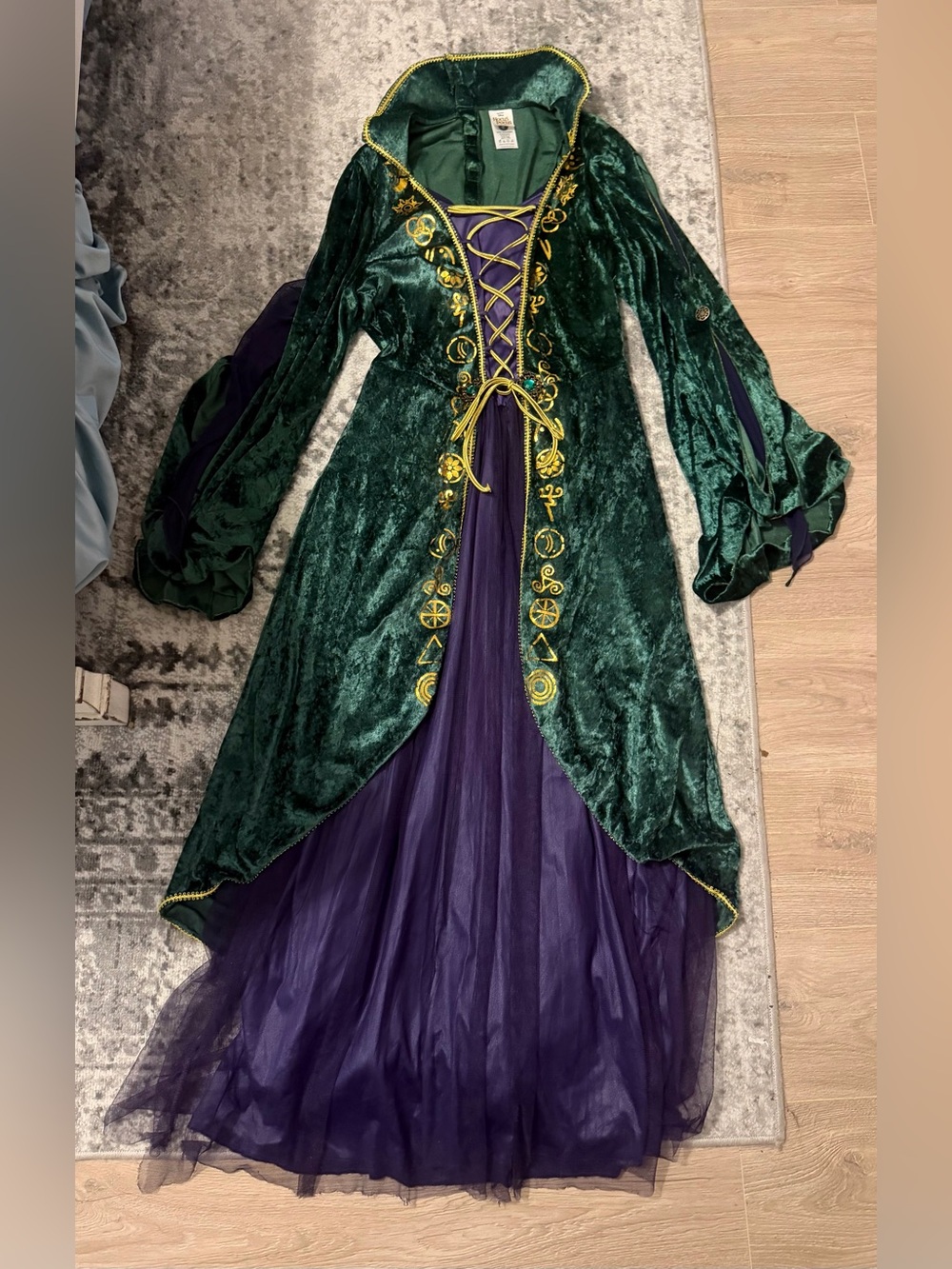 Disney’s WiniFord Sanderson costume sz XL
